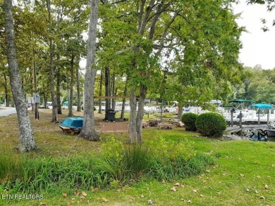 Lovely Cottage style living with 2 bedrooms, 2.5 baths! You must on Lake Tansi Village Country Club in Tennessee - for sale on GolfHomes.com, golf home, golf lot