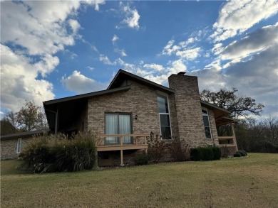 Nice brick home in a quiet neighborhood just outside city on Dawn Hill Country Club in Arkansas - for sale on GolfHomes.com, golf home, golf lot