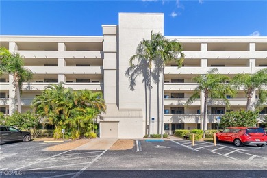 Welcome to this beautifully updated, top-floor penthouse located on Seven Lakes Golf and Tennis Community in Florida - for sale on GolfHomes.com, golf home, golf lot