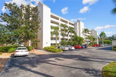 Welcome to this beautifully updated, top-floor penthouse located on Seven Lakes Golf and Tennis Community in Florida - for sale on GolfHomes.com, golf home, golf lot