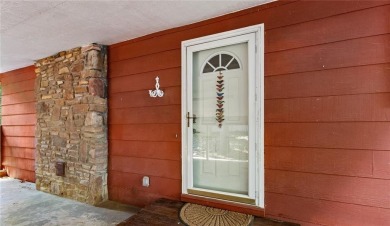 Cozy and comfy cottage located in Central Bella Vista near on Bella Vista Country Club - Berksdale in Arkansas - for sale on GolfHomes.com, golf home, golf lot