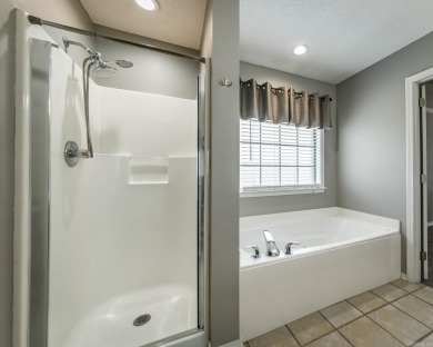 Beautifully updated 3 bed, 2 bath home on the golf course! on The Country Club of Arkansas in Arkansas - for sale on GolfHomes.com, golf home, golf lot