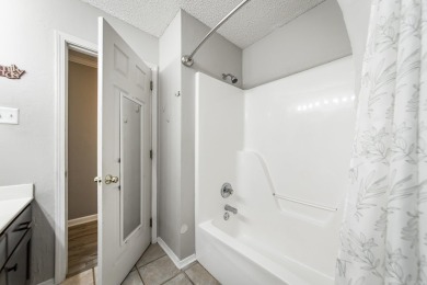 Beautifully updated 3 bed, 2 bath home on the golf course! on The Country Club of Arkansas in Arkansas - for sale on GolfHomes.com, golf home, golf lot