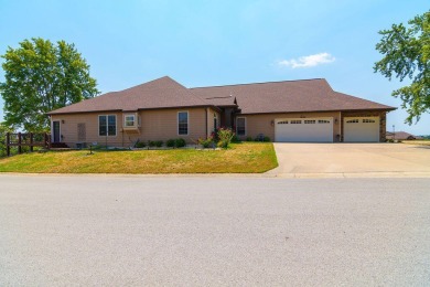 Here's the perfect place to Call Home 25 Mountain View Court in on Ledgestone Country Club and Golf Course in Missouri - for sale on GolfHomes.com, golf home, golf lot