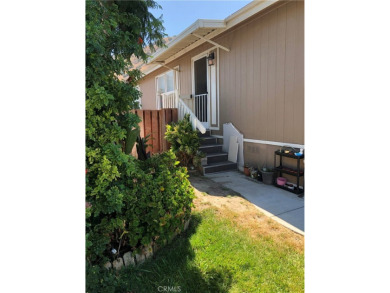 Beautiful 3 bedrooms, 2 bathrooms, high ceilings, 3 car carport on Green River Golf Club in California - for sale on GolfHomes.com, golf home, golf lot