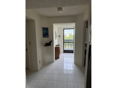 55+ COMMUNITY-GREAT VALUE.  MOTIVATED SELLER BRING ALL OFFERS on Poinciana Golf Club in Florida - for sale on GolfHomes.com, golf home, golf lot