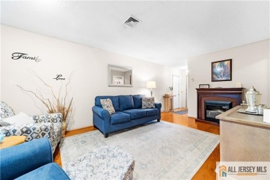 Welcome to this awesome buy in Clearbrook! Enjoy easy living in on Clearbrook Golf Club in New Jersey - for sale on GolfHomes.com, golf home, golf lot