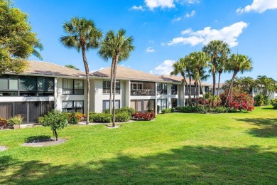 Welcome to this beautifully renovated 3-bedroom, 2-bath on Quail Ridge Golf Course and Country Club in Florida - for sale on GolfHomes.com, golf home, golf lot