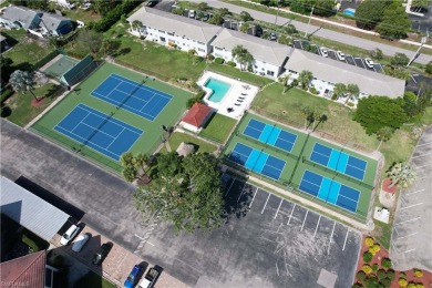 FRESHLY RENNOVATED! Neutral color pallet with tile floors on High Point Country Club in Florida - for sale on GolfHomes.com, golf home, golf lot