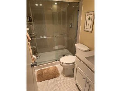 Beautifully updated 2BR/2BA condo in lush Palm Aire with on Palm-Aire Country Club and Resort - The Oaks in Florida - for sale on GolfHomes.com, golf home, golf lot