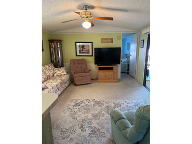 -Updated Bathroom- -Newer AC and Roof- Spacious Rooms and Lots on Sebring Lakeside Golf Resort in Florida - for sale on GolfHomes.com, golf home, golf lot