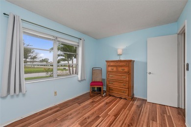 Adorable 2-bedroom, 2-bathroom home with a 1-car garage, ideally on Mainlands Golf Club in Florida - for sale on GolfHomes.com, golf home, golf lot