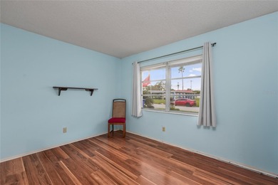 Adorable 2-bedroom, 2-bathroom home with a 1-car garage, ideally on Mainlands Golf Club in Florida - for sale on GolfHomes.com, golf home, golf lot