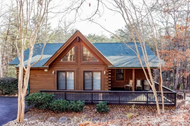 3600 sq ft, 3 bedroom, 3 bath, Southland Log home just 1 mile on Rumbling Bald Resort on Lake Lure in North Carolina - for sale on GolfHomes.com, golf home, golf lot