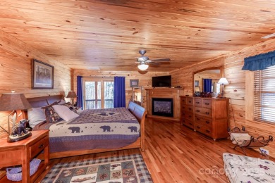 3600 sq ft, 3 bedroom, 3 bath, Southland Log home just 1 mile on Rumbling Bald Resort on Lake Lure in North Carolina - for sale on GolfHomes.com, golf home, golf lot