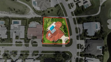 Stunningly renovated home in exclusive Delaire CC with 24-hour on Delaire Golf and Country Club in Florida - for sale on GolfHomes.com, golf home, golf lot