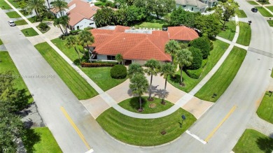 Stunningly renovated home in exclusive Delaire CC with 24-hour on Delaire Golf and Country Club in Florida - for sale on GolfHomes.com, golf home, golf lot