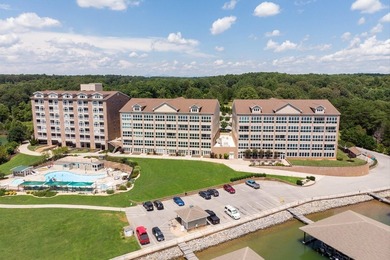 This fully furnished 2-bedroom, 2-bath condo offers a turn-key on Mariners Landing Golf and Country Club in Virginia - for sale on GolfHomes.com, golf home, golf lot