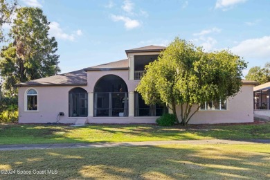 This custom built 4-bedroom, 3.5-bath executive home, nestled on on La Cita Country Club in Florida - for sale on GolfHomes.com, golf home, golf lot