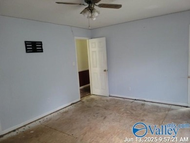 ATTALLA - Near Big Wills Creek Golf Course.  This 3 bedroom, 2 on Wills Creek Country Club in Alabama - for sale on GolfHomes.com, golf home, golf lot