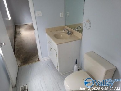 ATTALLA - Near Big Wills Creek Golf Course.  This 3 bedroom, 2 on Wills Creek Country Club in Alabama - for sale on GolfHomes.com, golf home, golf lot