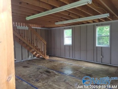 ATTALLA - Near Big Wills Creek Golf Course.  This 3 bedroom, 2 on Wills Creek Country Club in Alabama - for sale on GolfHomes.com, golf home, golf lot