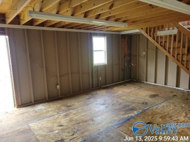 ATTALLA - Near Big Wills Creek Golf Course.  This 3 bedroom, 2 on Wills Creek Country Club in Alabama - for sale on GolfHomes.com, golf home, golf lot