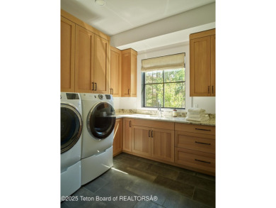 Brand New Luxury Home in Teton Pines  Completed 2024.

Nestled on Teton Pines Golf Club in Wyoming - for sale on GolfHomes.com, golf home, golf lot
