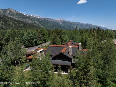 Brand New Luxury Home in Teton Pines  Completed 2024.

Nestled on Teton Pines Golf Club in Wyoming - for sale on GolfHomes.com, golf home, golf lot