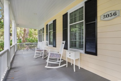 This charming 2 bedroom, 2.5 bathroom townhome located in on Wachesaw Plantation Club in South Carolina - for sale on GolfHomes.com, golf home, golf lot