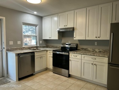 LEISURE VILLAGE - Very desirable  updated Baronet model end unit on Greenbriar Woodlands in New Jersey - for sale on GolfHomes.com, golf home, golf lot