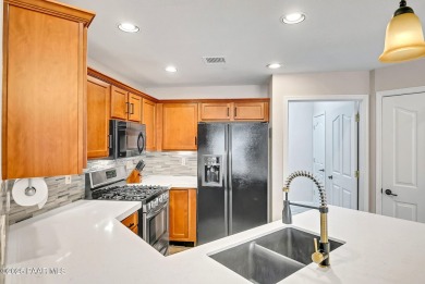 Condo in The Villages, Prescott Lakes, with dues covering water on Prescott Lakes Golf and Country Club in Arizona - for sale on GolfHomes.com, golf home, golf lot