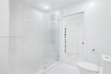 Turnkey Luxury in Boca Pointe! Elegantly renovated 3-bed, 2 on Boca Pointe Country Club in Florida - for sale on GolfHomes.com, golf home, golf lot