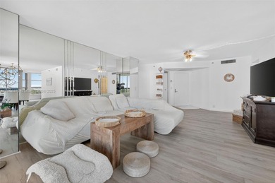 Excepcional opportunity in Mystic Pointe , Aventura city. Corner on Turnberry Isle Resort and Club in Florida - for sale on GolfHomes.com, golf home, golf lot