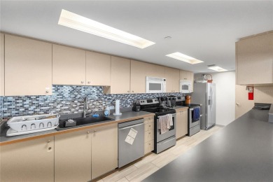 Modern Gulfside Retreat at Privateer South -- 1000 Longboat Club on Links on Longboat Golf Club in Florida - for sale on GolfHomes.com, golf home, golf lot