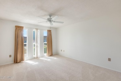 Move-in ready and freshly updated, this 1-bedroom, 1-bath home on Sun City Lakes West and East in Arizona - for sale on GolfHomes.com, golf home, golf lot