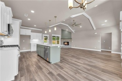Welcome to this beautiful three-bedroom, two-bathroom new on Holiday Island Executive Golf Course in Arkansas - for sale on GolfHomes.com, golf home, golf lot