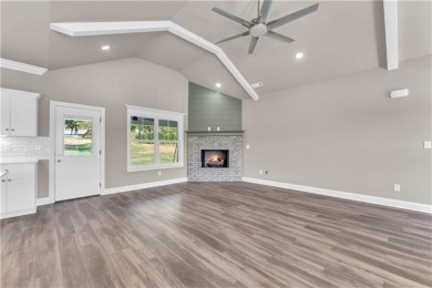 Welcome to this beautiful three-bedroom, two-bathroom new on Holiday Island Executive Golf Course in Arkansas - for sale on GolfHomes.com, golf home, golf lot