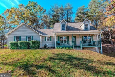 This 3BR/2.5BA traditional style home is 2,735 sq. ft. in the on White Path Golf Club in Georgia - for sale on GolfHomes.com, golf home, golf lot