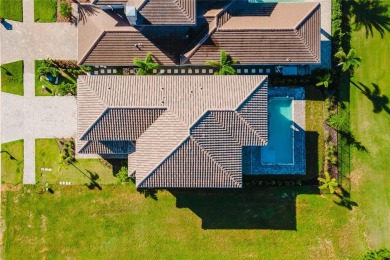 STUNNING ESTATE IN BELLA COLLINA - Welcome to the exquisite on Bella Collina Golf Club in Florida - for sale on GolfHomes.com, golf home, golf lot