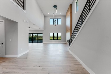 STUNNING ESTATE IN BELLA COLLINA - Welcome to the exquisite on Bella Collina Golf Club in Florida - for sale on GolfHomes.com, golf home, golf lot