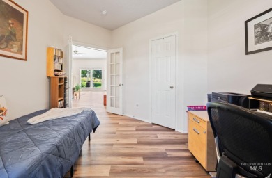 This lovely single level home in a gated community offers easy on Ridgecrest Golf Course in Idaho - for sale on GolfHomes.com, golf home, golf lot