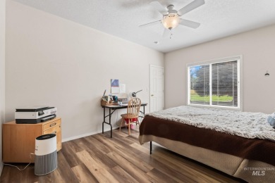 This lovely single level home in a gated community offers easy on Ridgecrest Golf Course in Idaho - for sale on GolfHomes.com, golf home, golf lot