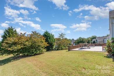 Enjoy resort-style living in this 3 bed, 3 bath home with a on Carolina Lakes Golf Club, LLC in South Carolina - for sale on GolfHomes.com, golf home, golf lot
