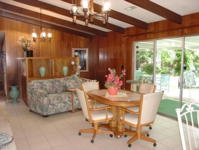 Rare opportunity to own a classic 1960s rancher on a quiet on Manito Golf and Country Club in Washington - for sale on GolfHomes.com, golf home, golf lot
