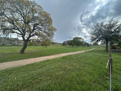 Last lot on Riverhill golf course #5 Fairway.  This level lot on Riverhill Country Club in Texas - for sale on GolfHomes.com, golf home, golf lot