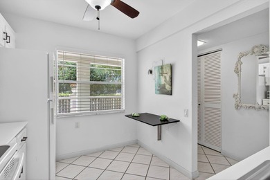 Lovely, bright & well maintained 1bed/1bath FIRST FLOOR in on Wynmoor Golf Course in Florida - for sale on GolfHomes.com, golf home, golf lot