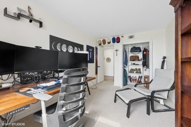 Renovated Luxury in Wood Dale's Dominion Tower.    Spacious 1800 on Maple Meadows Golf Club in Illinois - for sale on GolfHomes.com, golf home, golf lot