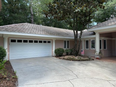 An Entertainers Dream! This gated Tidewater Plantation home on Tidewater Golf Club and Plantation in South Carolina - for sale on GolfHomes.com, golf home, golf lot