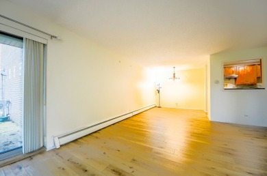Must-See! Immaculate, Move-In Ready Ground-Floor Condo in on Arlington Lakes Golf Club in Illinois - for sale on GolfHomes.com, golf home, golf lot